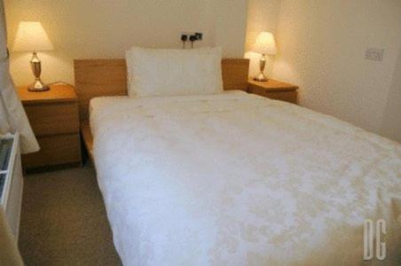 White Gates Hotel Binfield 外观 照片